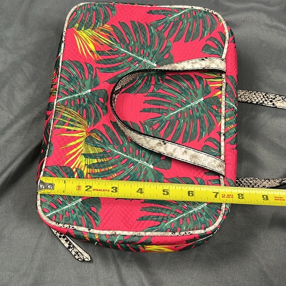 Victoria's Secret Cosmetic Travel Bag - Picture 9 of 10